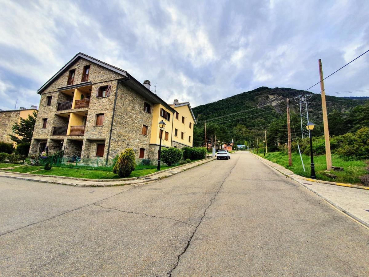 Apartamento de montaña y ESQUÍ en el Pirineo Aragonés, Villanúa - WIFI Extérieur photo