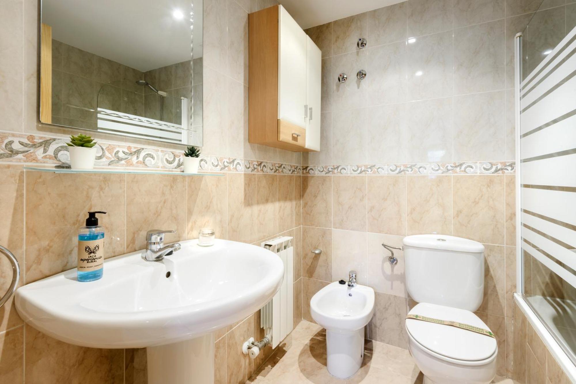 Apartamento de montaña y ESQUÍ en el Pirineo Aragonés, Villanúa - WIFI Extérieur photo